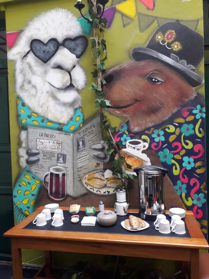 Saint Peter'S Llama Hostal La Paz Kültér fotó